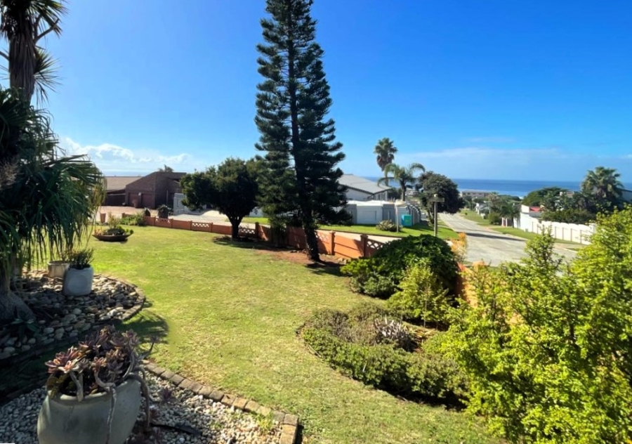 4 Bedroom Property for Sale in Noorsekloof Eastern Cape